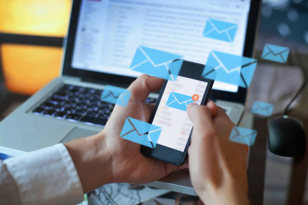 managing email communication